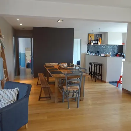 Bright Attic With Sea Breeze アパート *